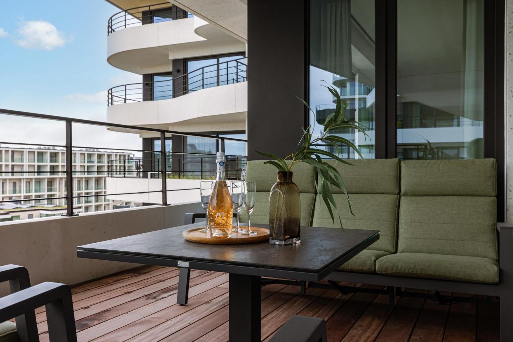 Huswell - Experience Coastal Luxury At Ostend Exterior photo